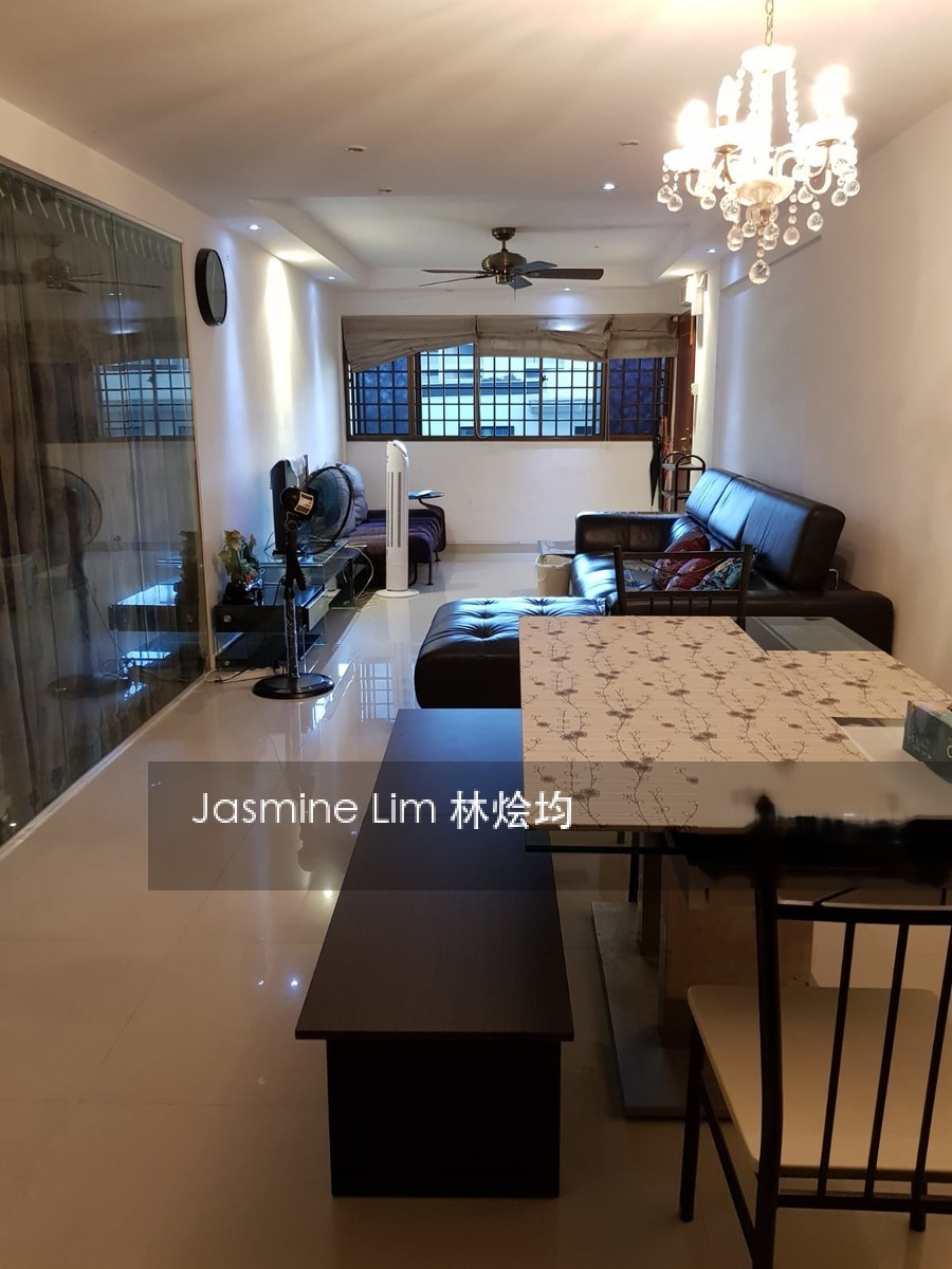 Yishun Street 21 thumbnail photo